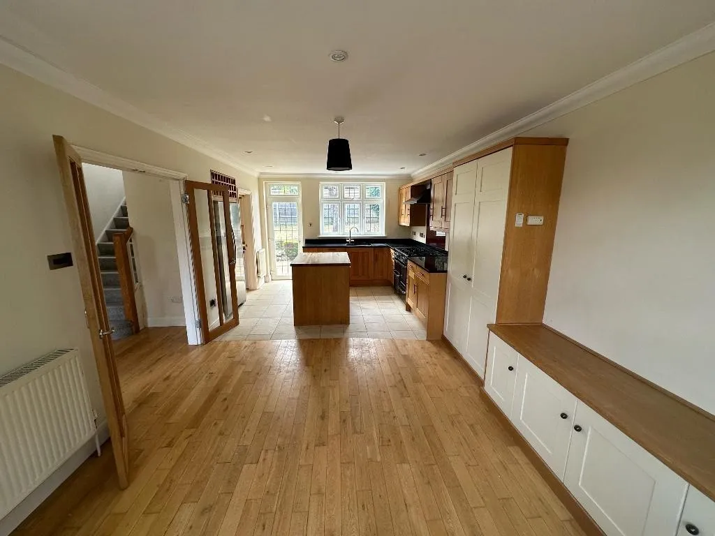 Elmfield Way, South Croydon, photo 17