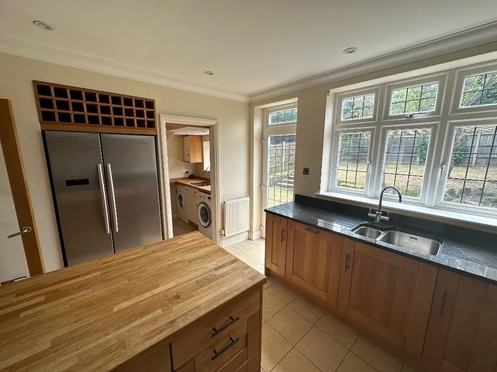 Elmfield Way, South Croydon, photo 8