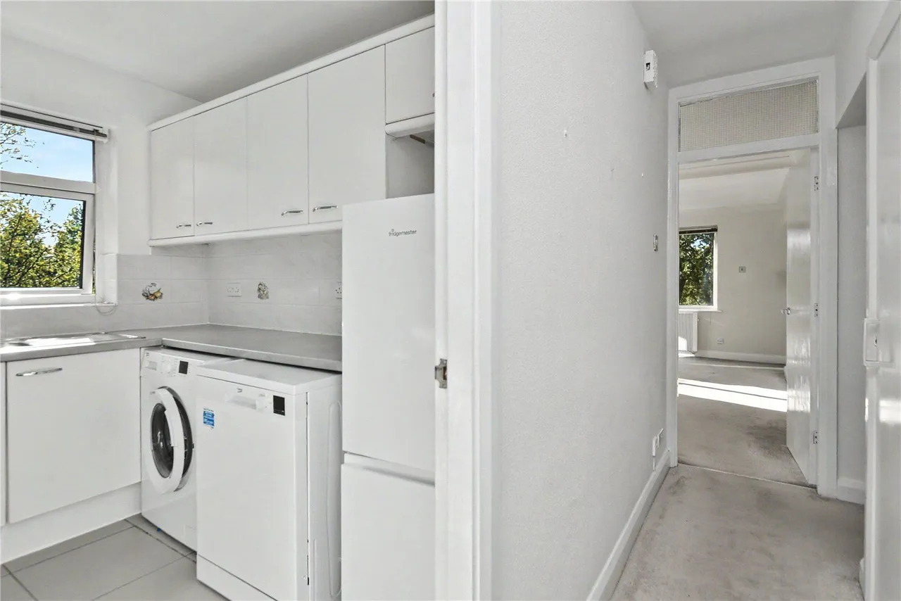 Woodville Court, Roundhay, LS8, photo 15
