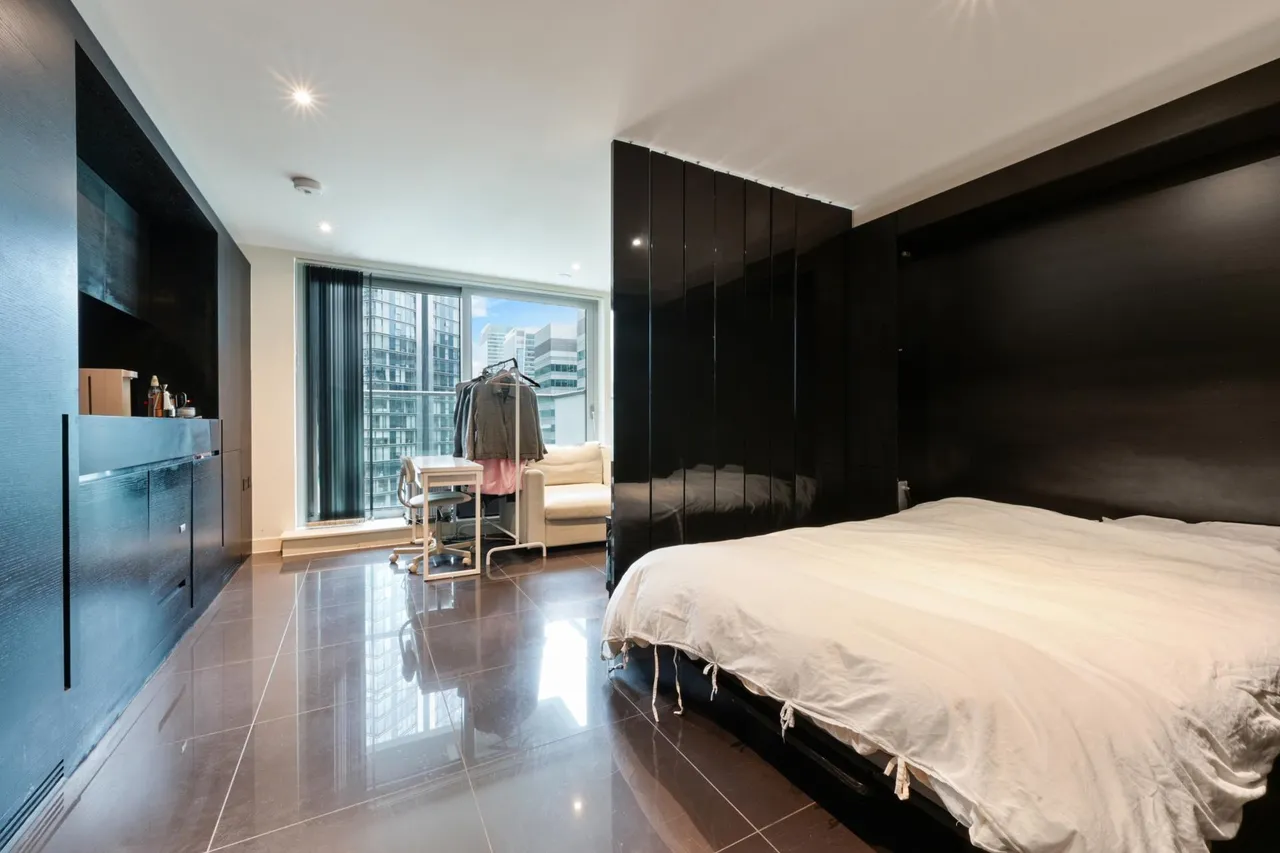 Pan Peninsula Square, Canary Wharf, E14, photo 9