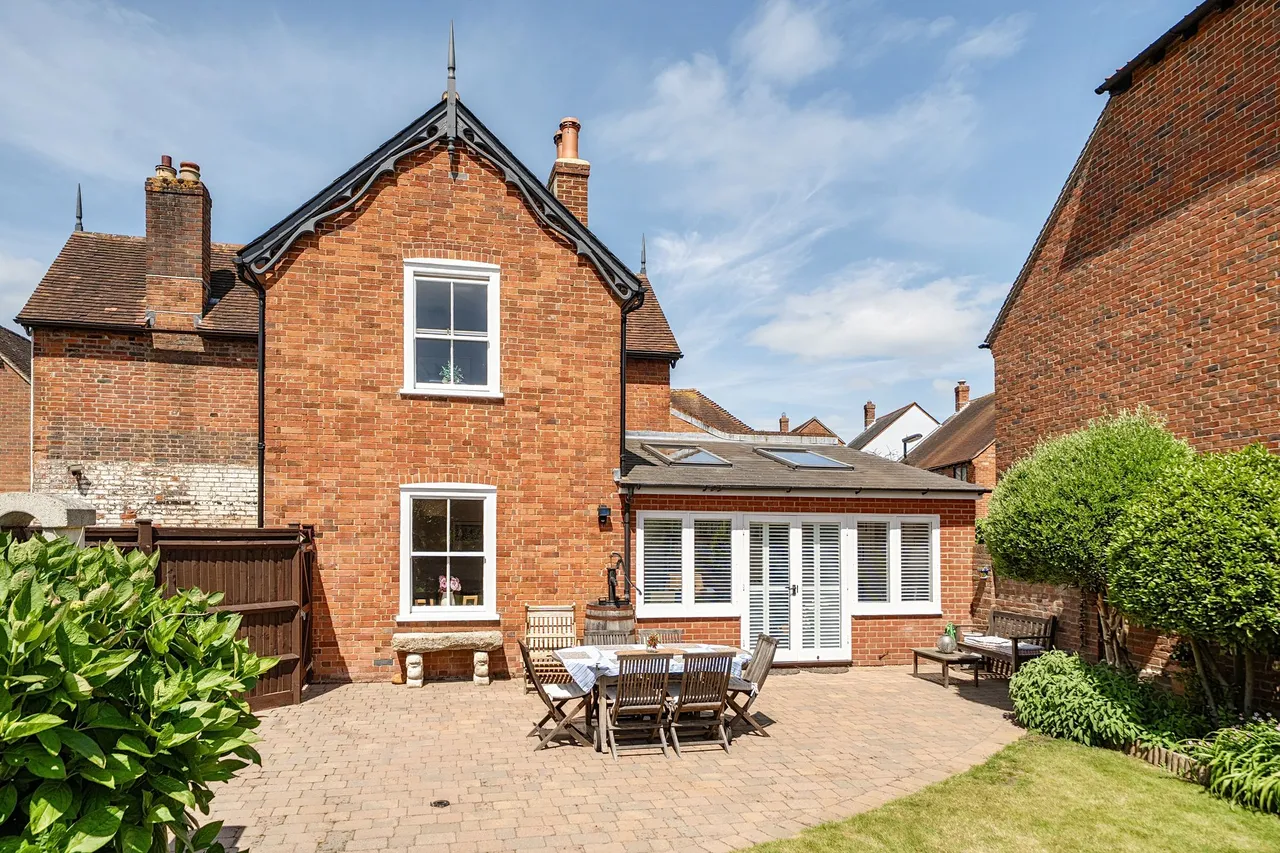 4 bed property for sale, High Street, Emsworth, PO10
