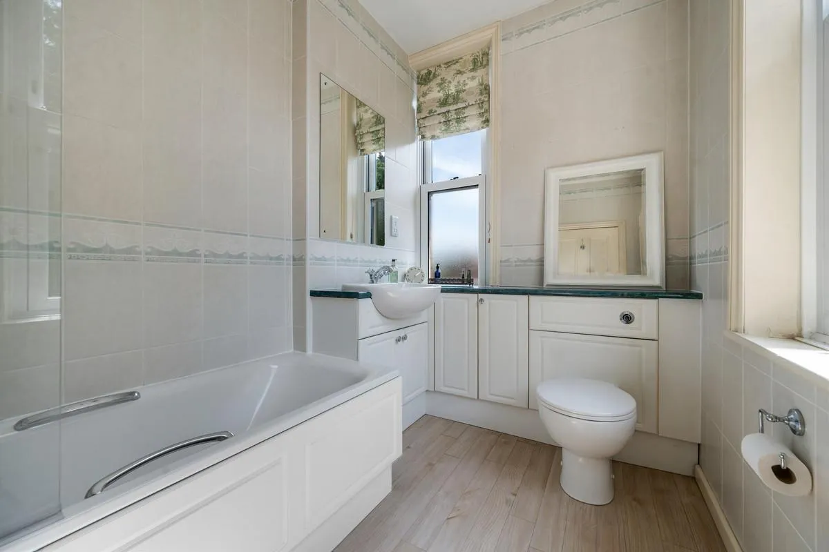 London Road, Newark, NG24, photo 22