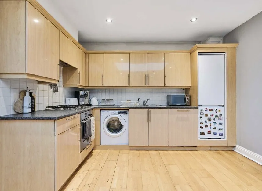 Trewince Road, Raynes Park, SW20, photo 3