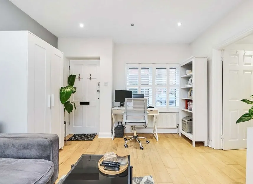 Trewince Road, Raynes Park, SW20, photo 4