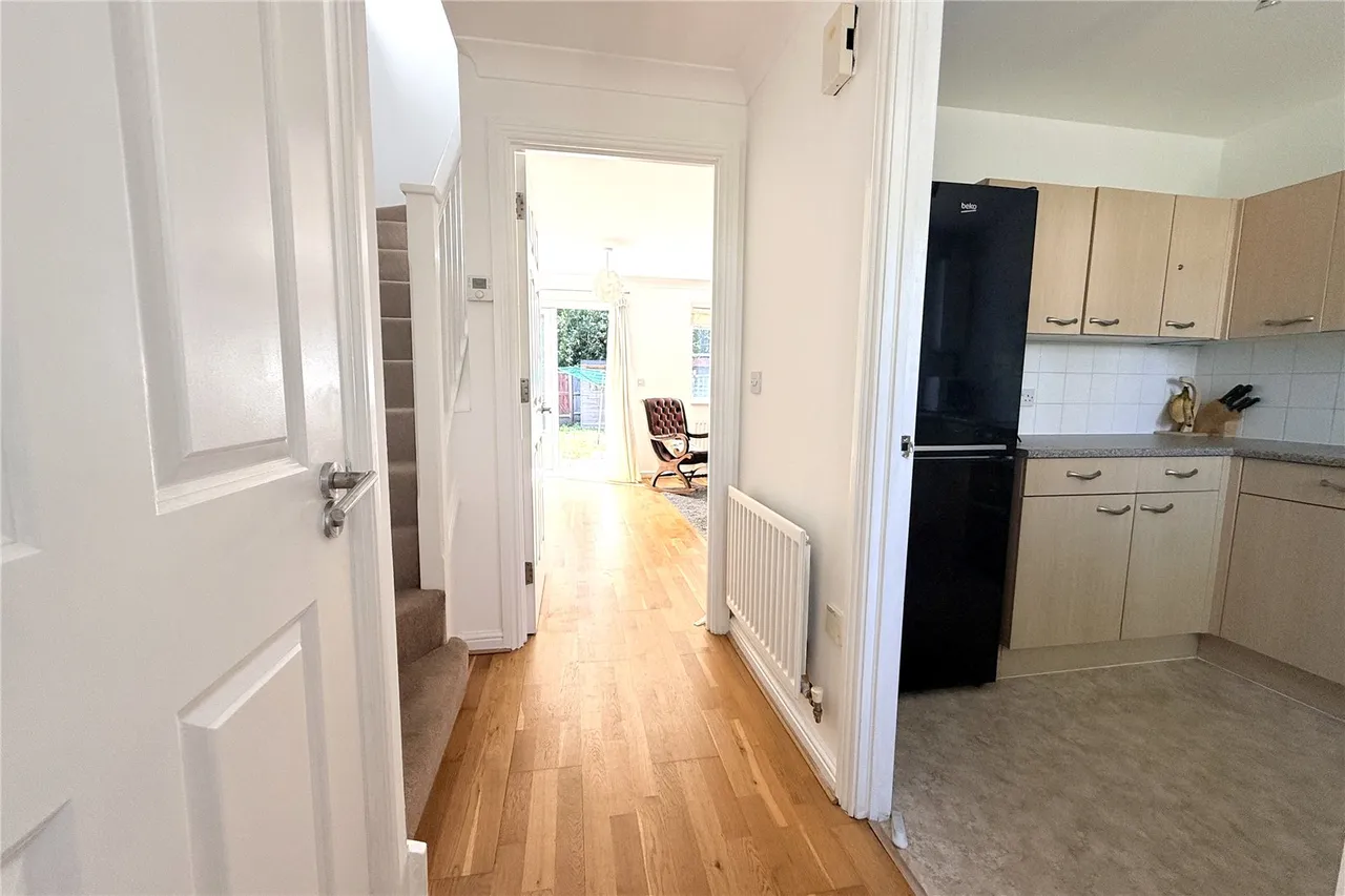Maple Avenue, Farnborough, Hampshire, GU14 9UR, photo 9