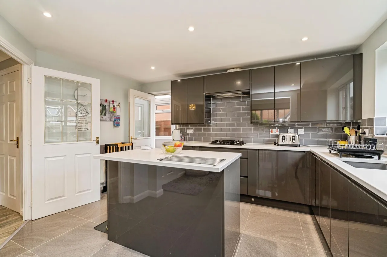 Varrick Way, Attleborough, NR17, photo 9