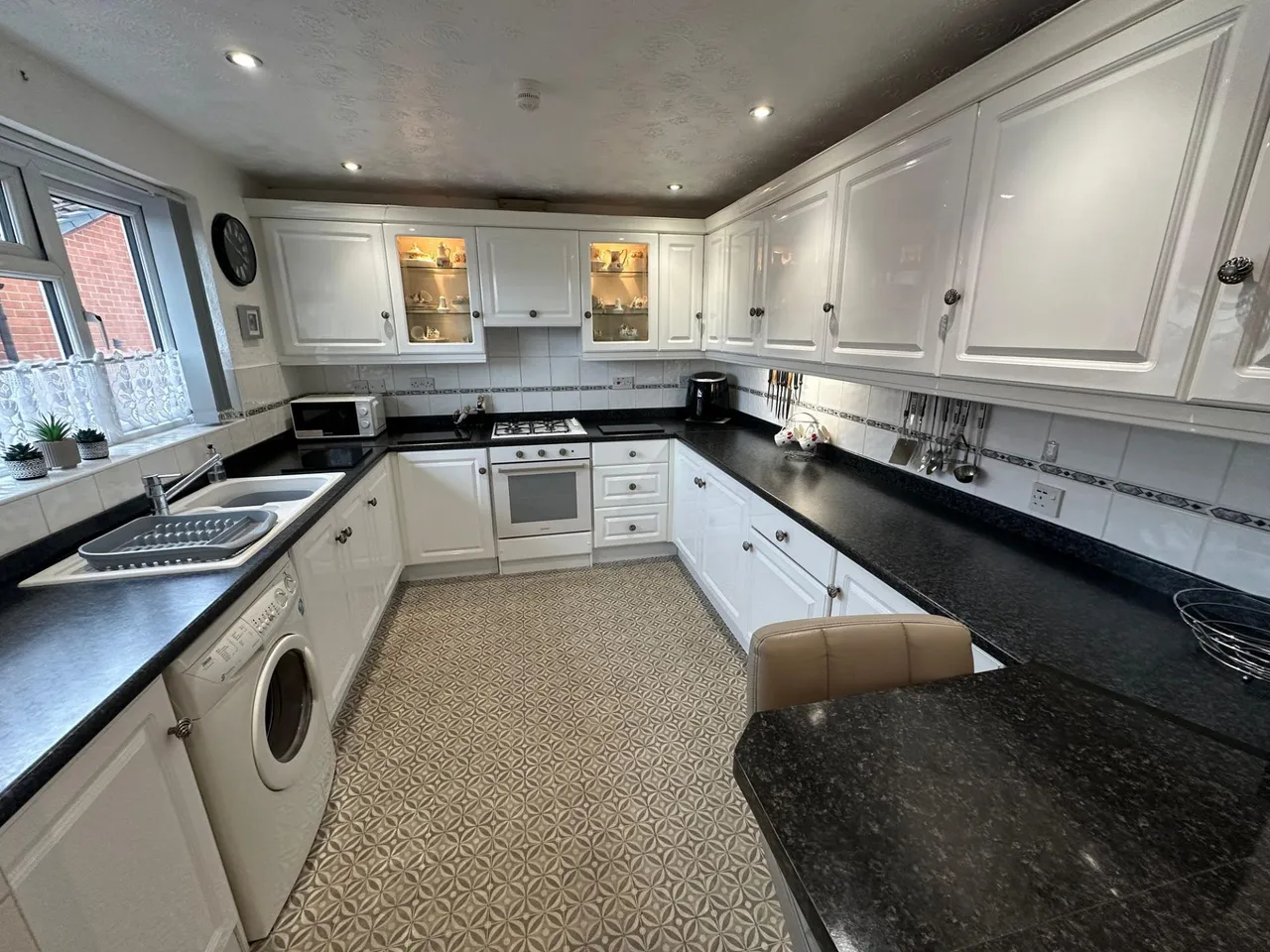 Jennings Way, Burton-On-Trent, DE14, photo 2