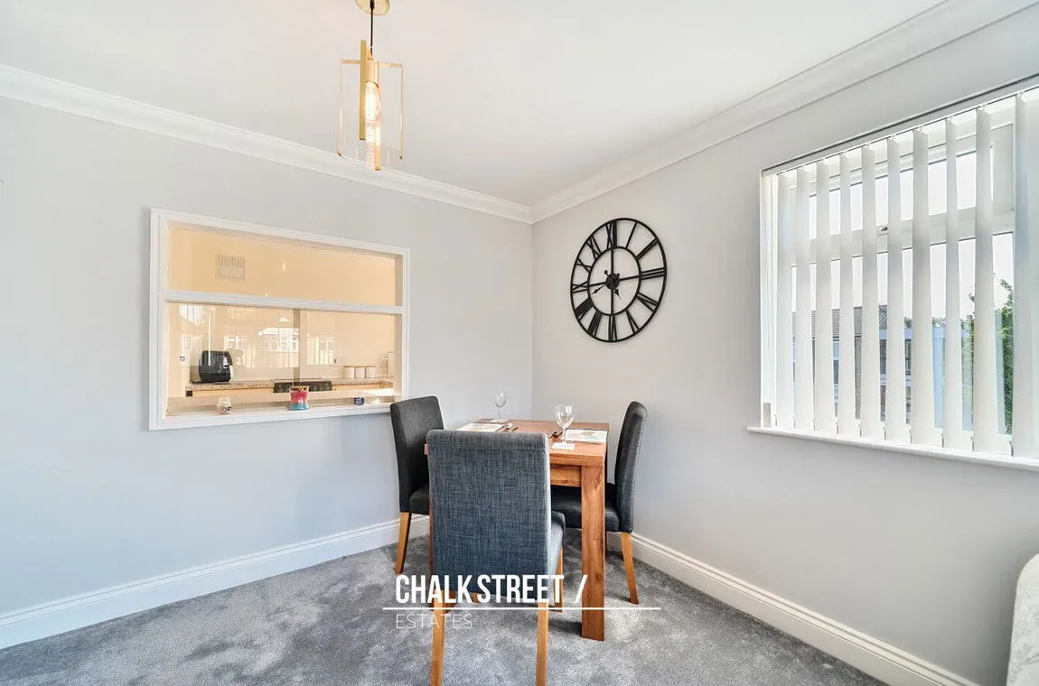 Blandford Close, Romford, RM7 8BP, photo 6