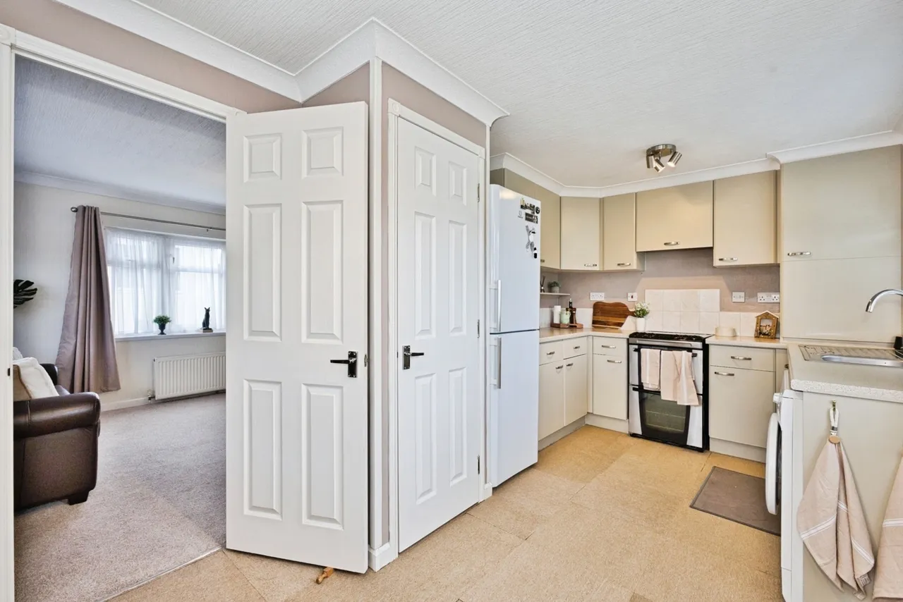 Hurst Park, Martock, TA12, photo 3