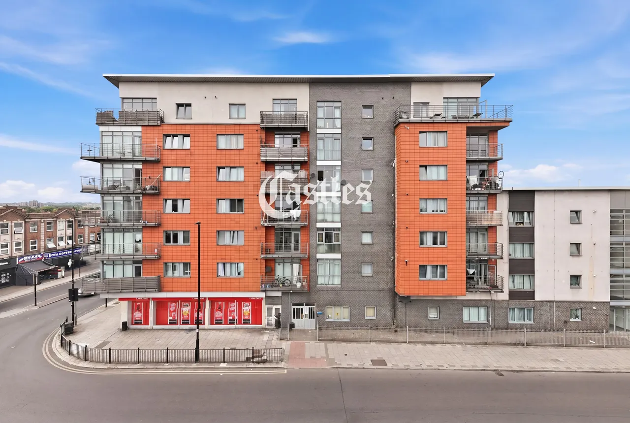 1 bed flat for sale, The Roundway, London, N17