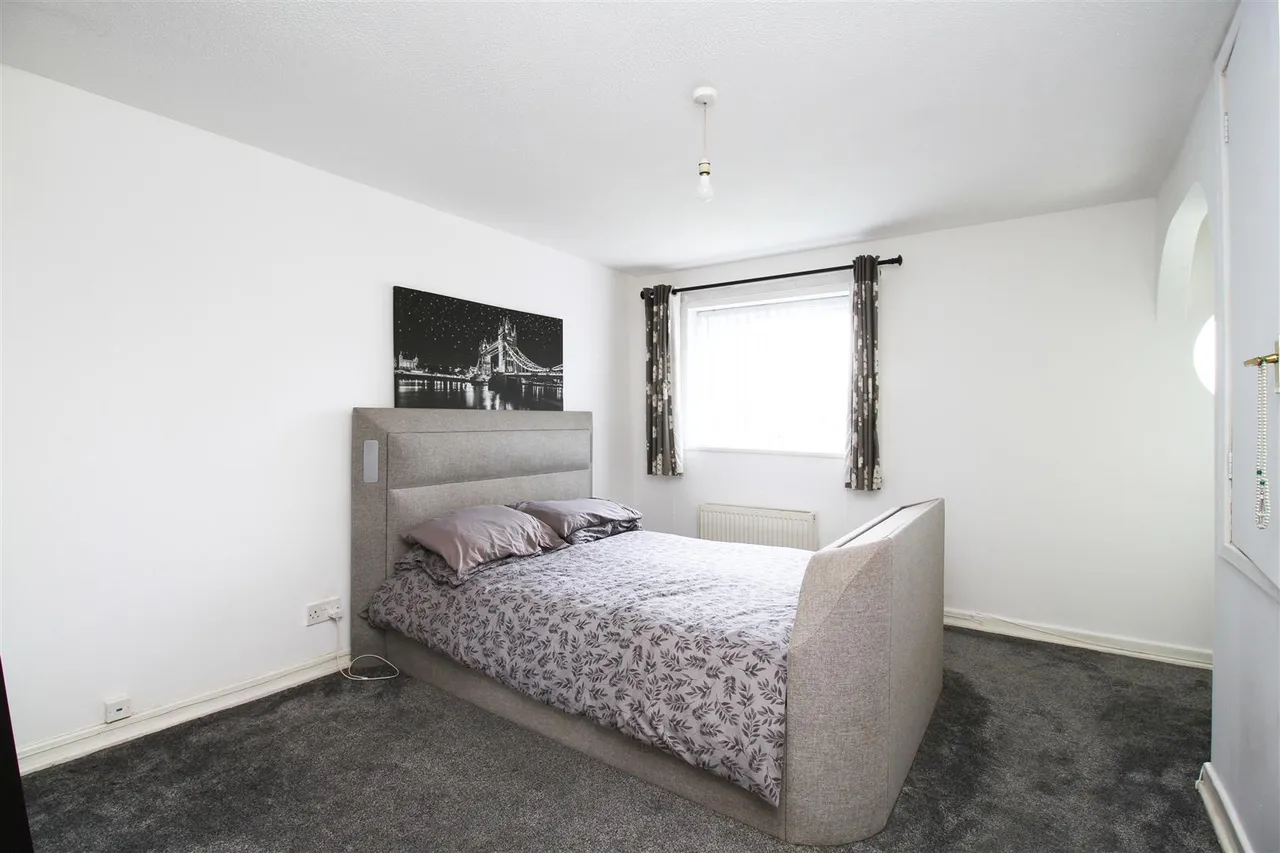 Sarnesfield Close, Manchester, photo 15