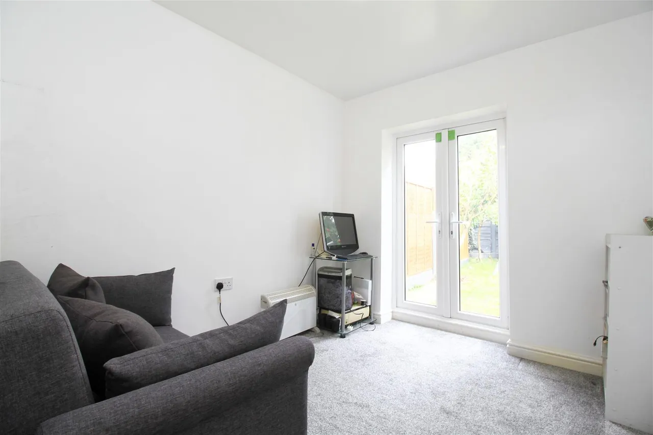Sarnesfield Close, Manchester, photo 10