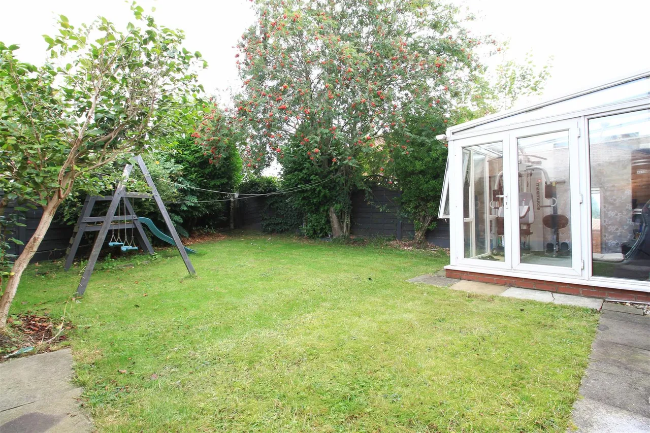Sarnesfield Close, Manchester, photo 22