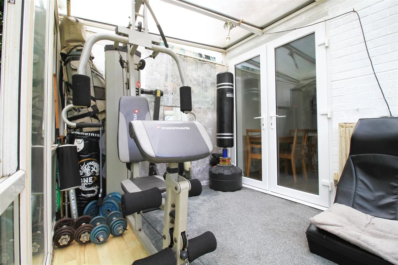 Sarnesfield Close, Manchester, photo 11