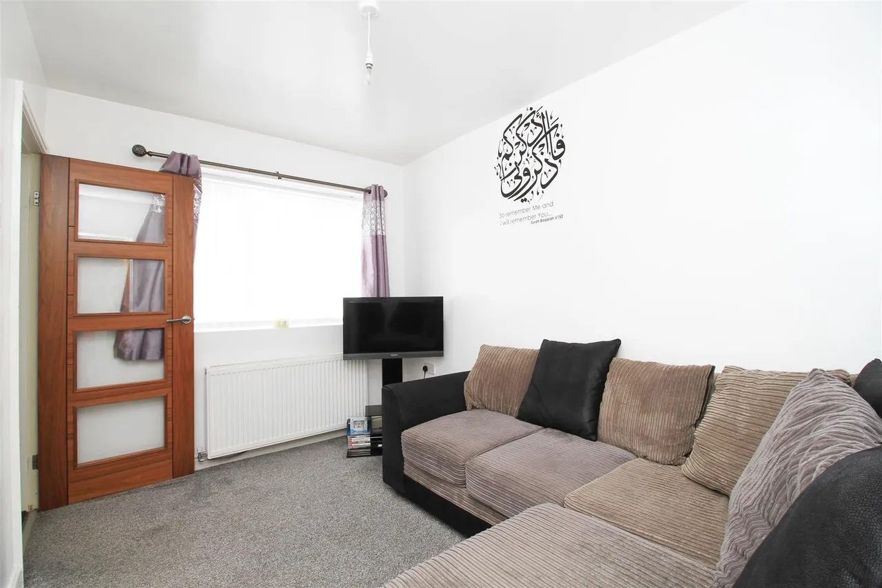 Sarnesfield Close, Manchester, photo 8