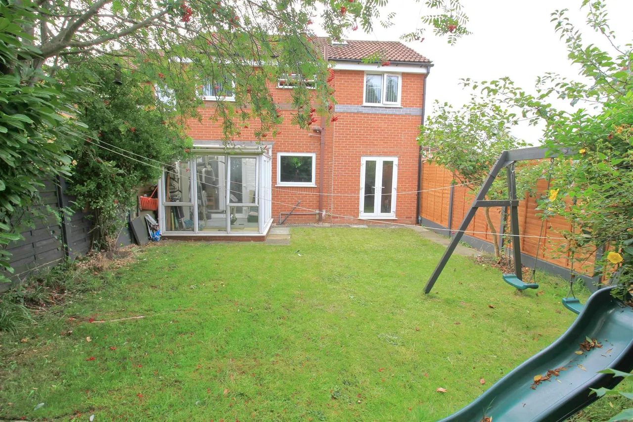 Sarnesfield Close, Manchester, photo 21