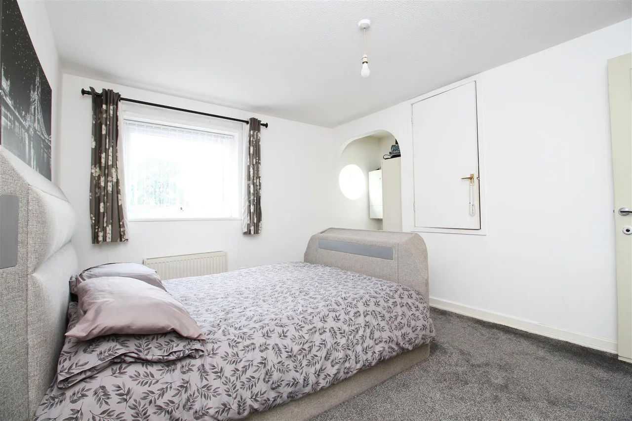 Sarnesfield Close, Manchester, photo 12
