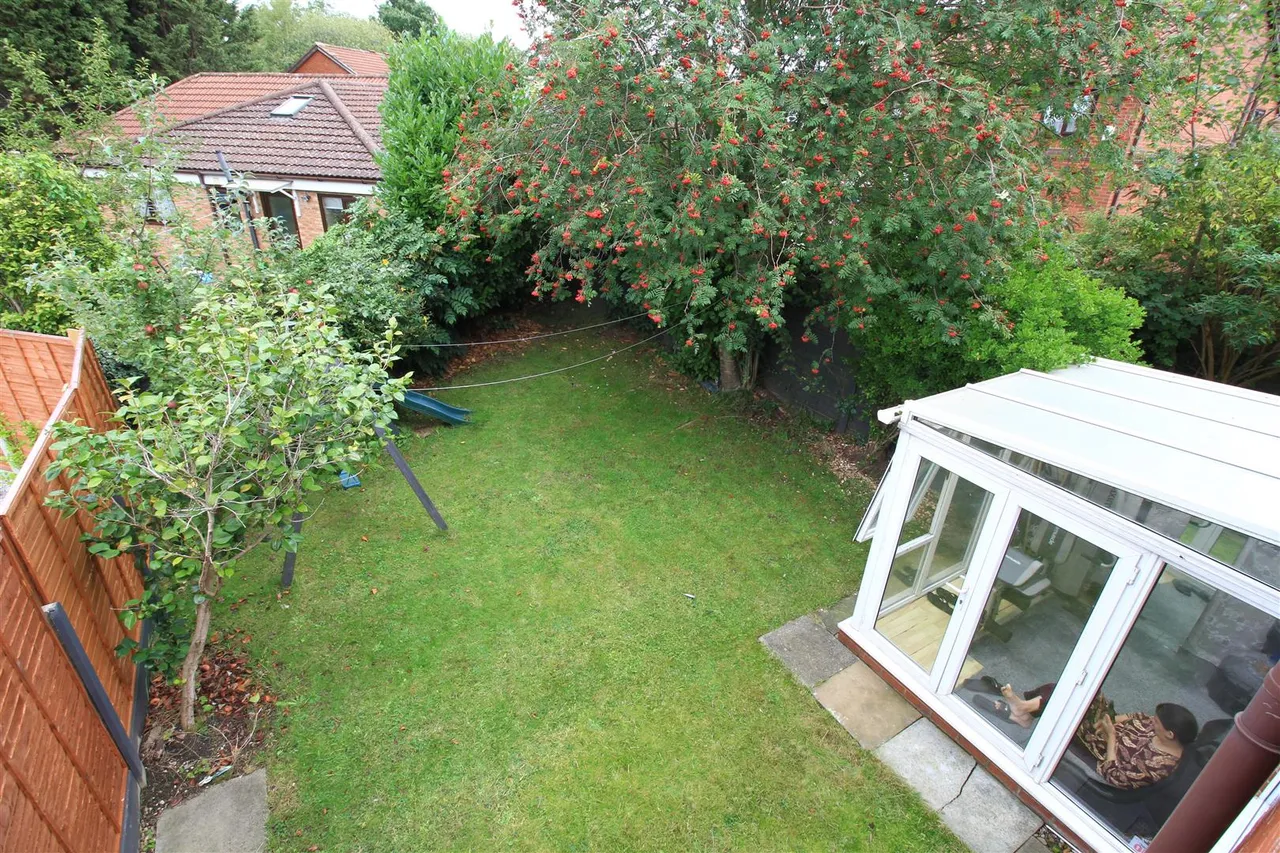 Sarnesfield Close, Manchester, photo 19