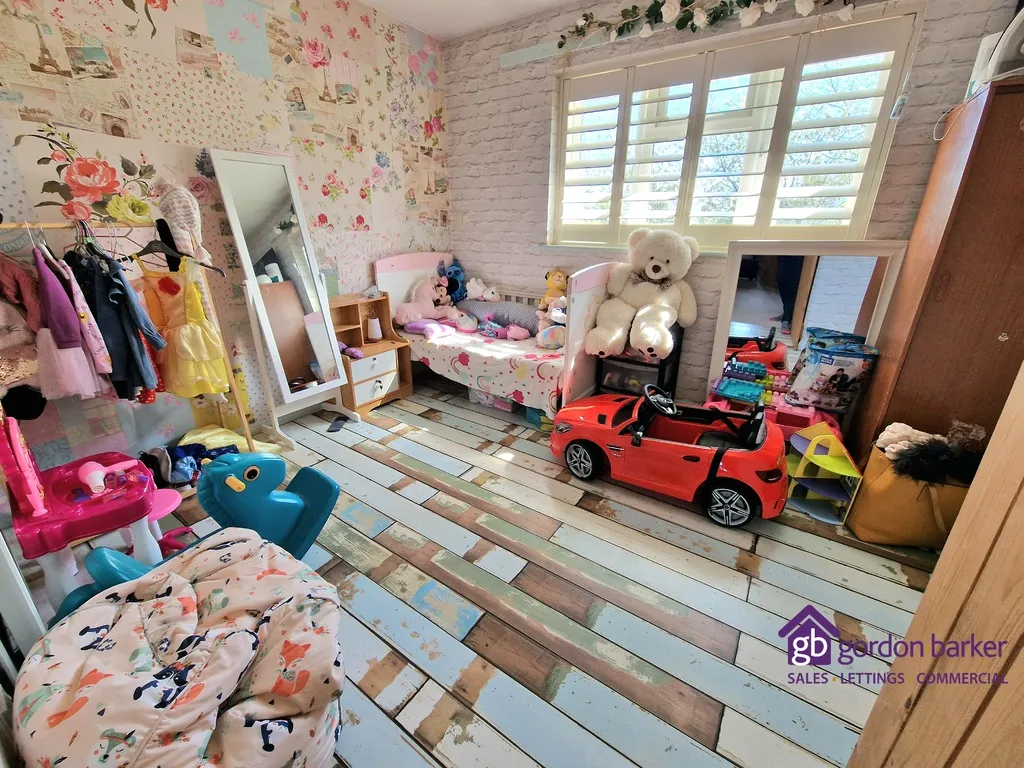 Sway Gardens, Bournemouth, BH8 0PG, photo 13