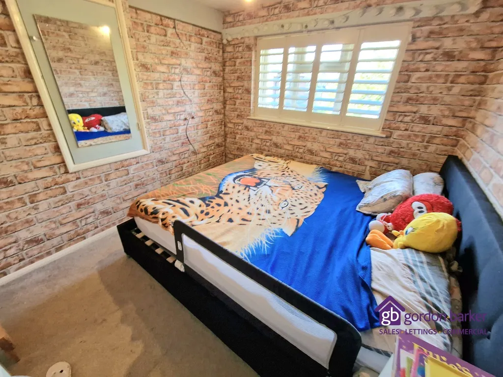 Sway Gardens, Bournemouth, BH8 0PG, photo 8