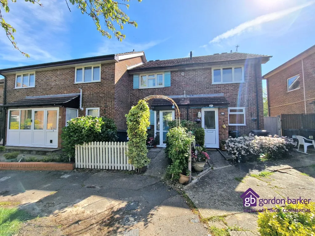 2 bed house for sale — Sway Gardens, Bournemouth, BH8 0PG