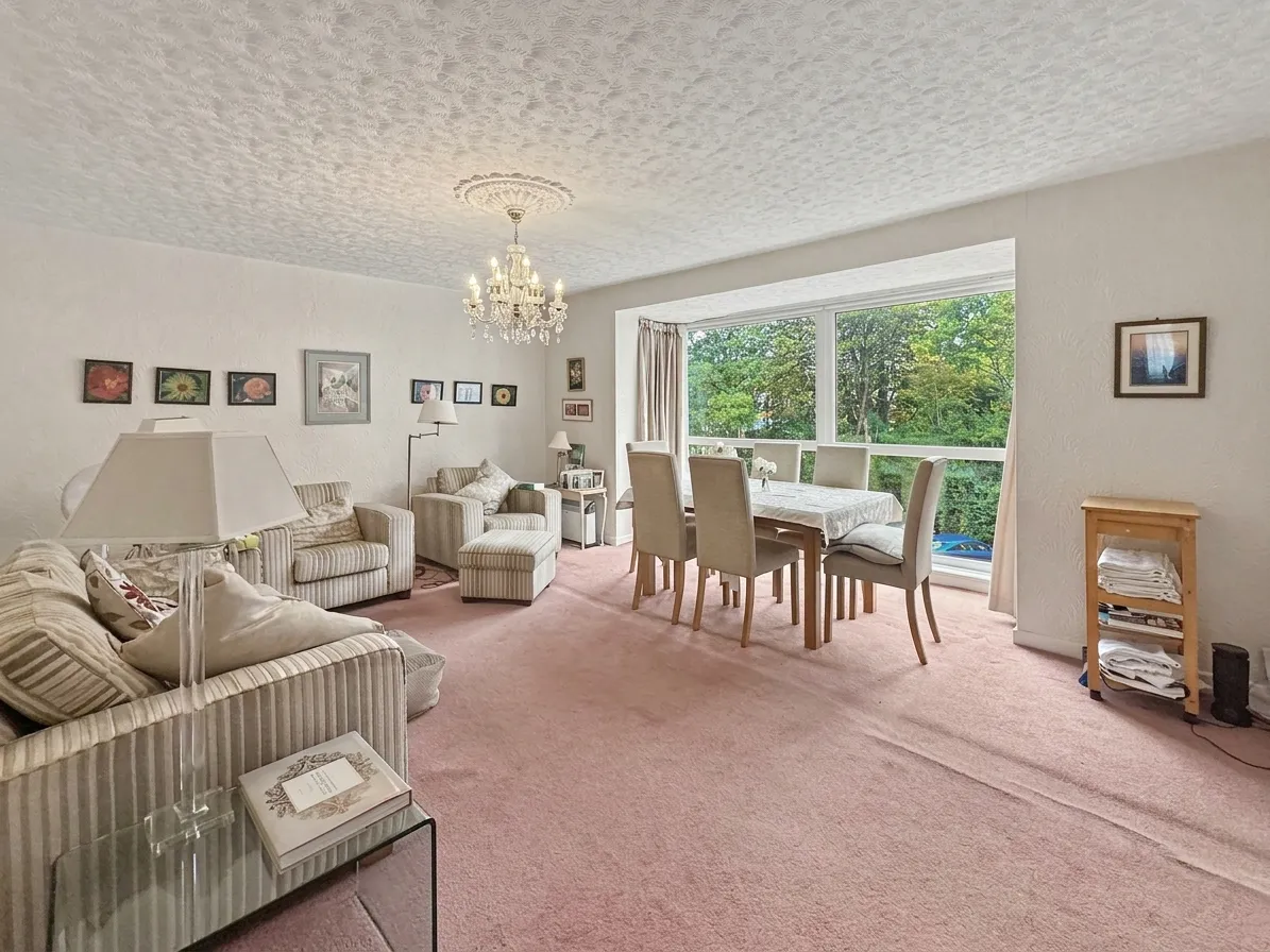 Westfield Street, Tall Trees, M7, photo 3