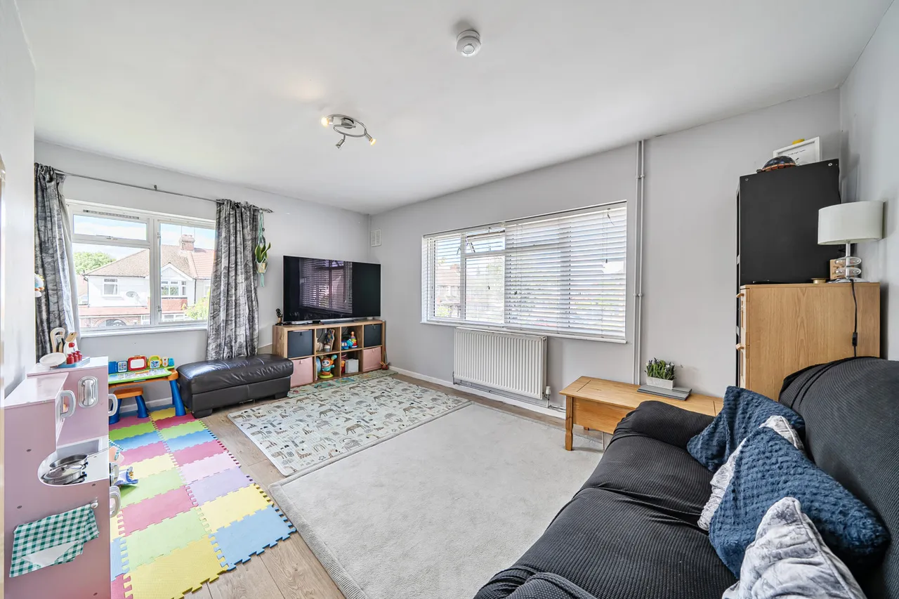 Diamond Road, Ruislip, HA4, photo 3