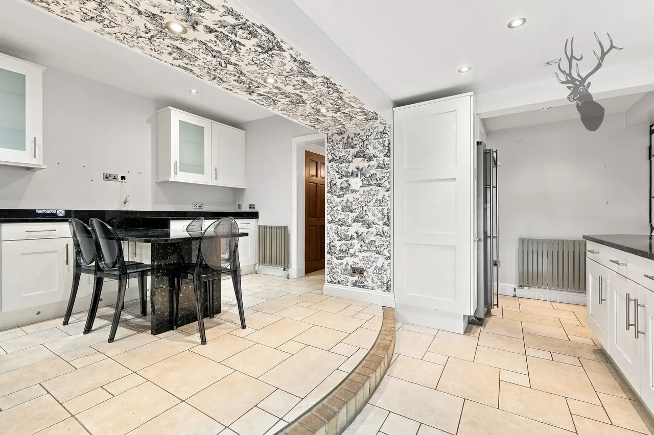 Bury Road, London, E4, photo 8