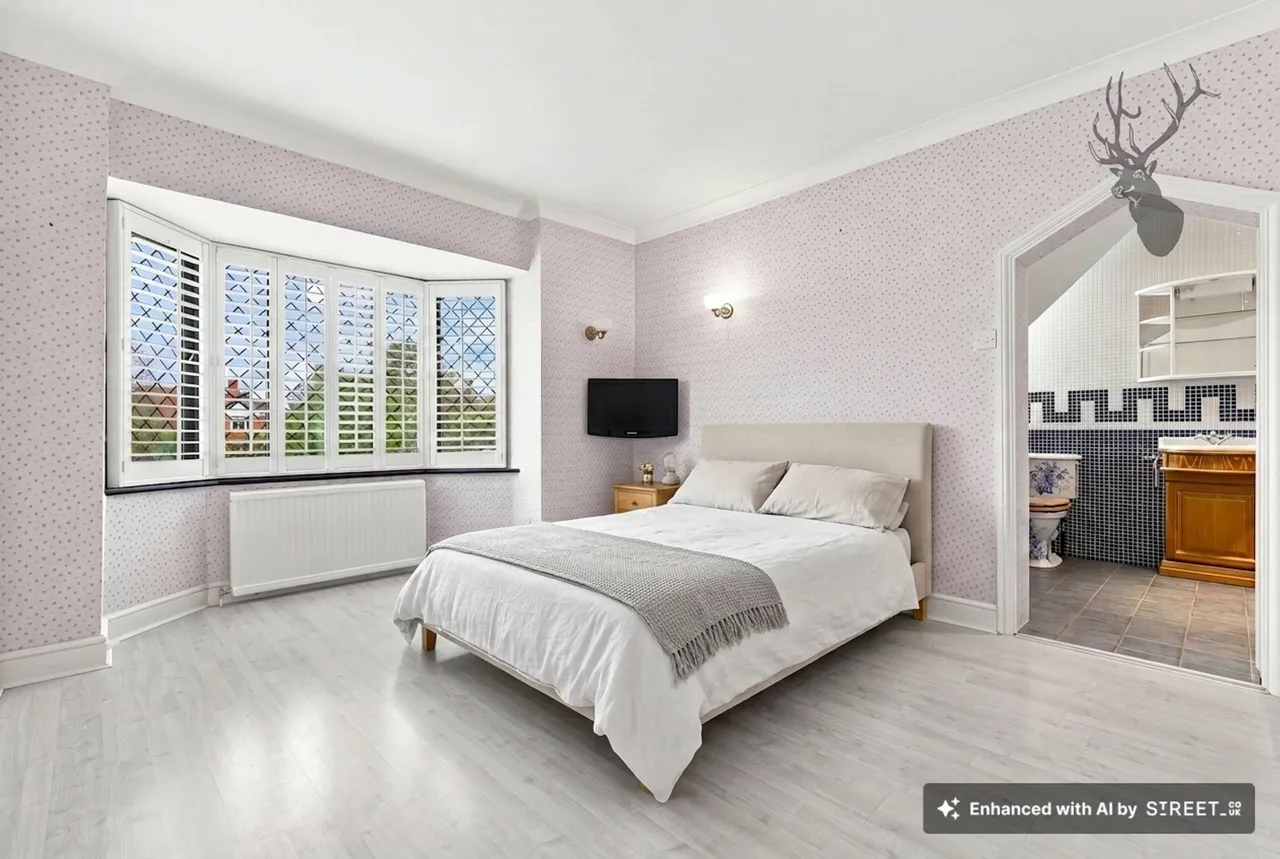 Bury Road, London, E4, photo 37