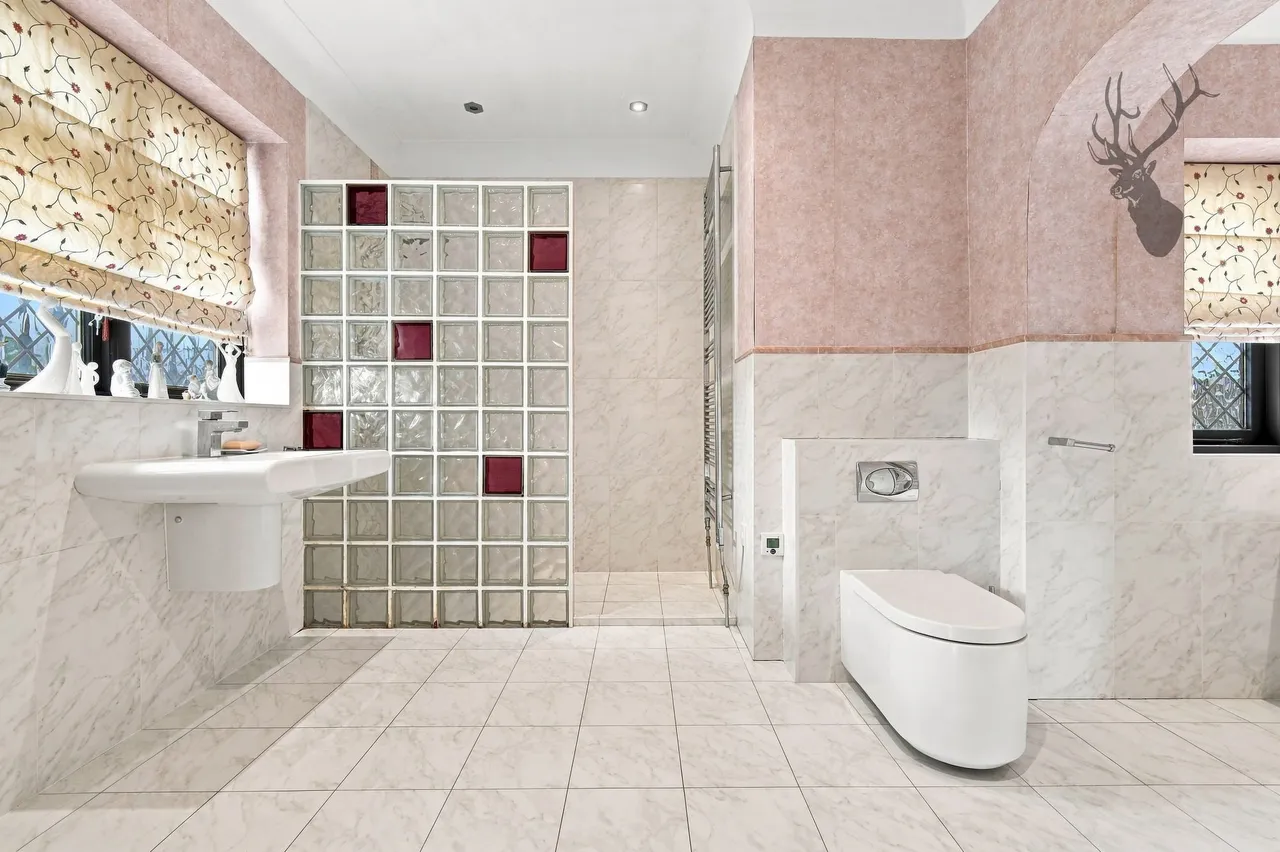 Bury Road, London, E4, photo 19