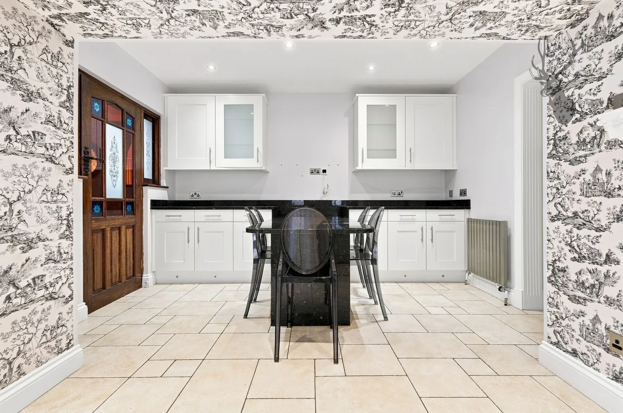 Bury Road, London, E4, photo 23