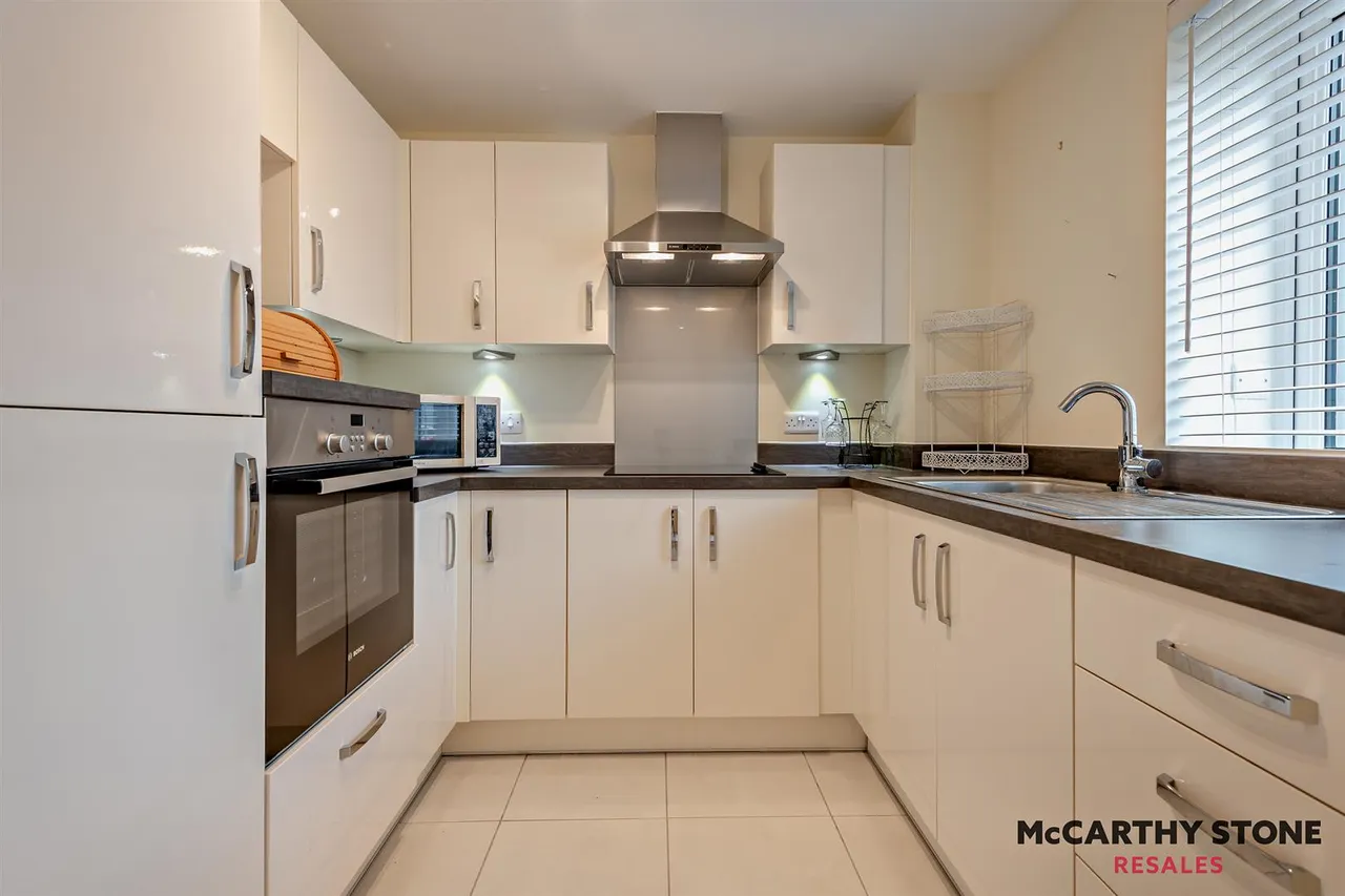 Macaulay Road, Broadstone, BH18, photo 9