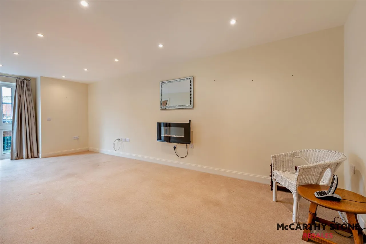 Macaulay Road, Broadstone, BH18, photo 5