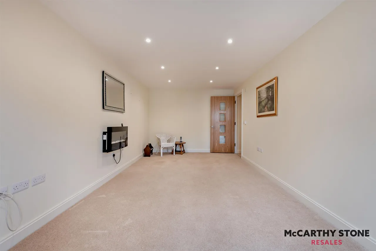 Macaulay Road, Broadstone, BH18, photo 7