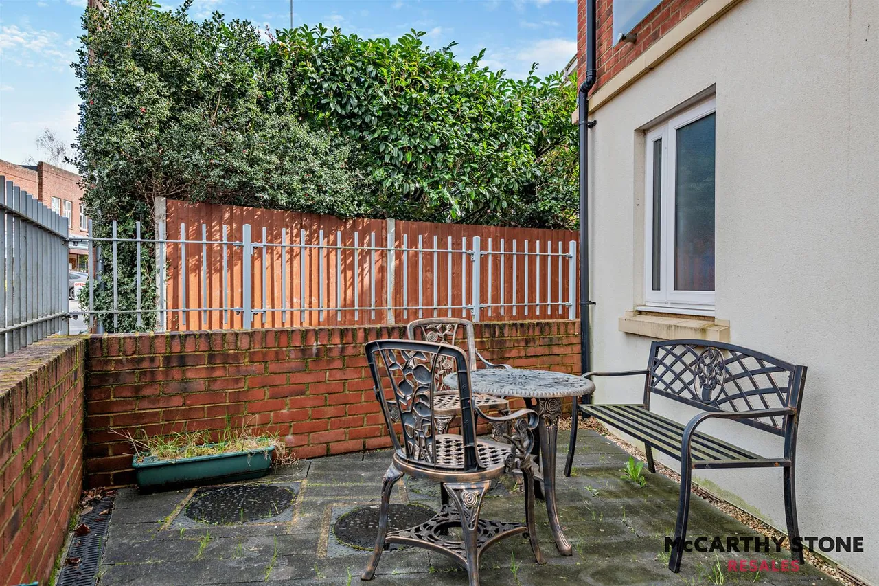Macaulay Road, Broadstone, BH18, photo 6