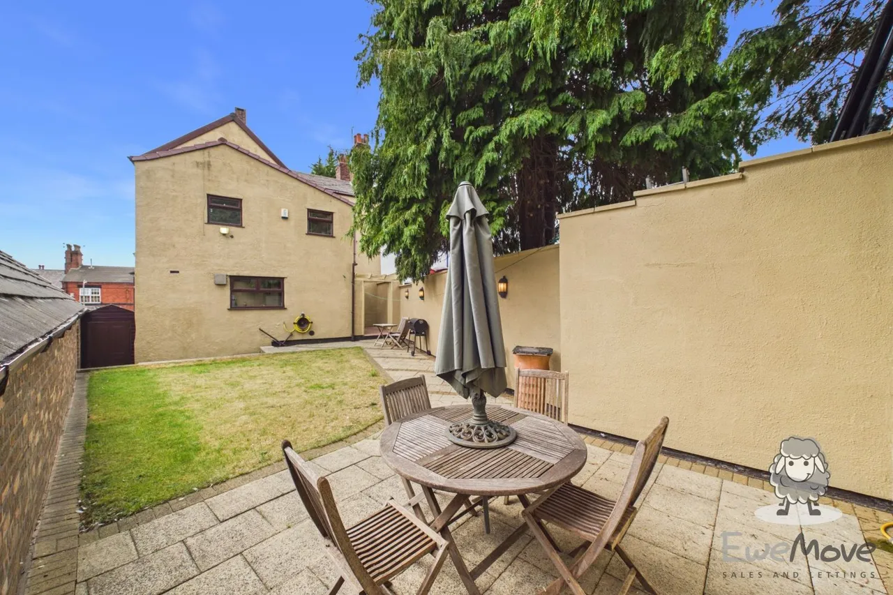 Cowley Hill Lane, St. Helens, WA10, photo 21