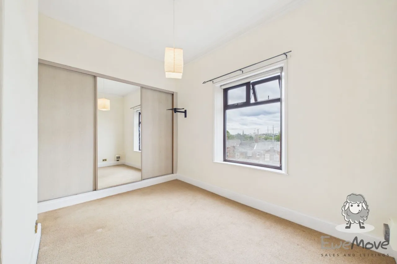 Cowley Hill Lane, St. Helens, WA10, photo 15