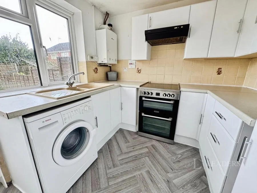 Beech Road, Horsham, RH12, photo 5