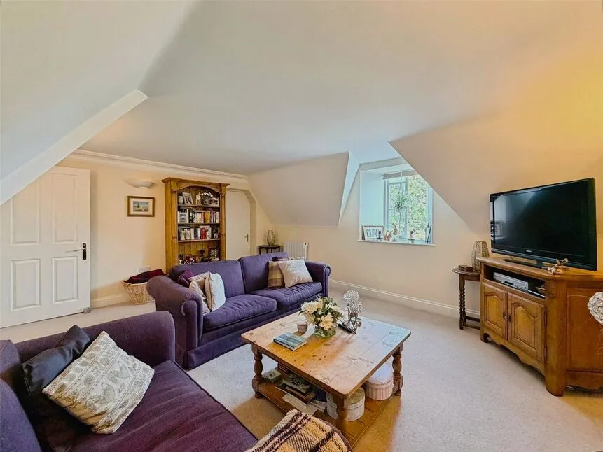 3 bed flat for sale — Park House, Courtenay Park Road, Devon, TQ12