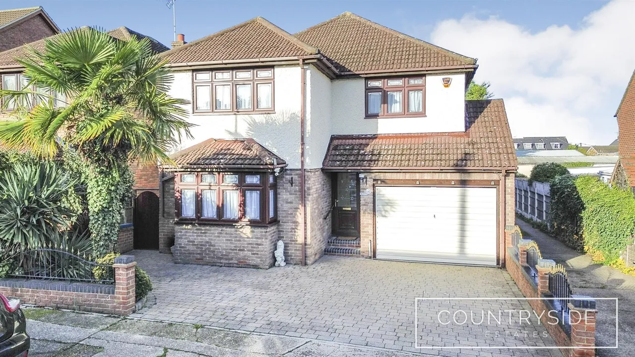 4 bed house for sale, Gifford Road, Benfleet
