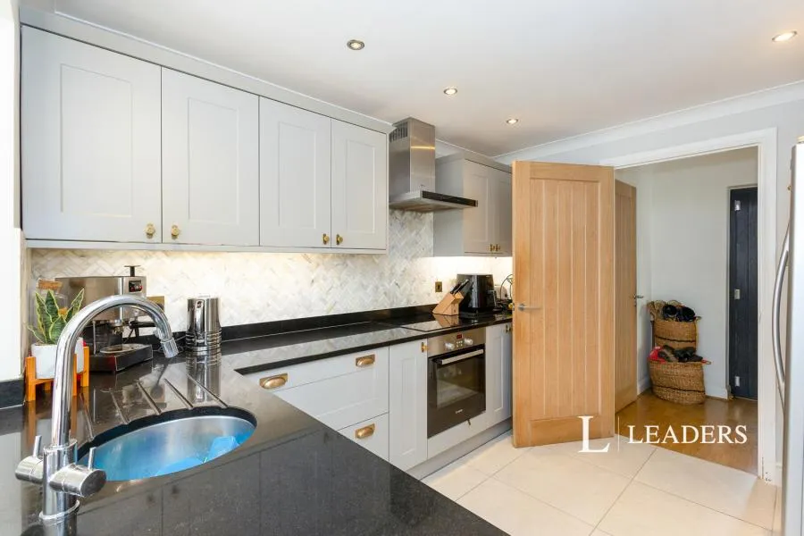 Abbotts Close, Boxgrove, PO18, photo 6