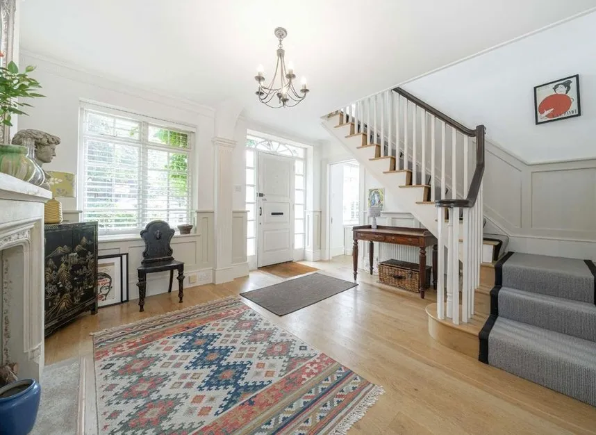 Springfield Grove, Sunbury-On-Thames, TW16, photo 2