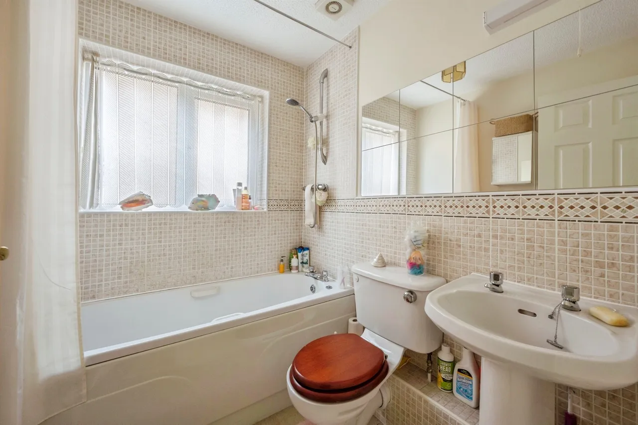 Bryson Close, Thorne, DN8, photo 12