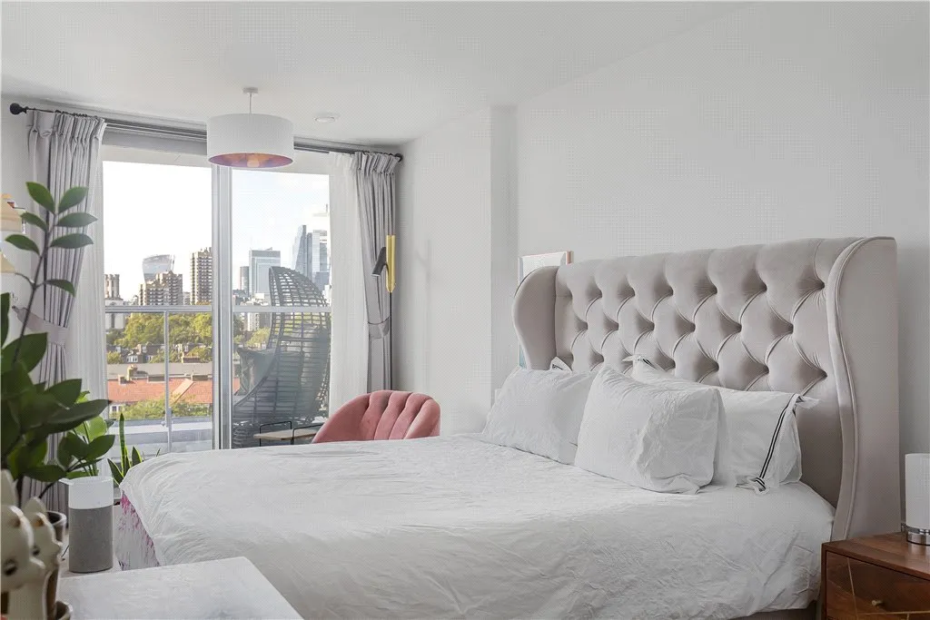 The Highway, London, E1W, photo 11