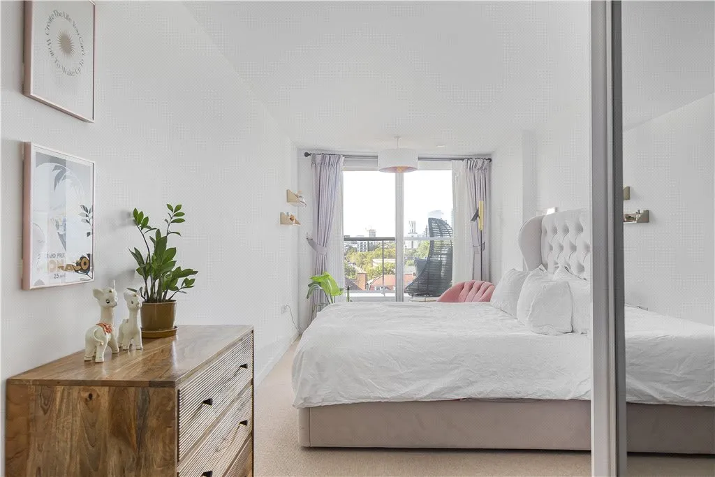 The Highway, London, E1W, photo 12