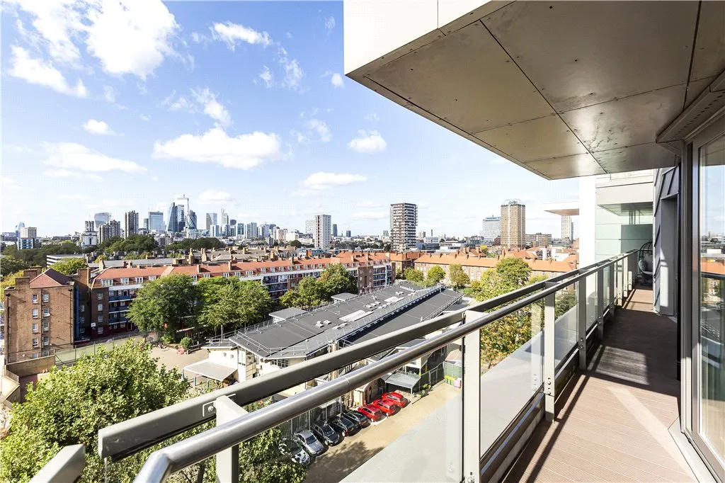 3 bed flat for sale, The Highway, London, E1W