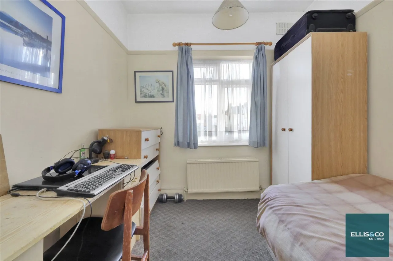 Wentworth Avenue, Finchley, N3, photo 9