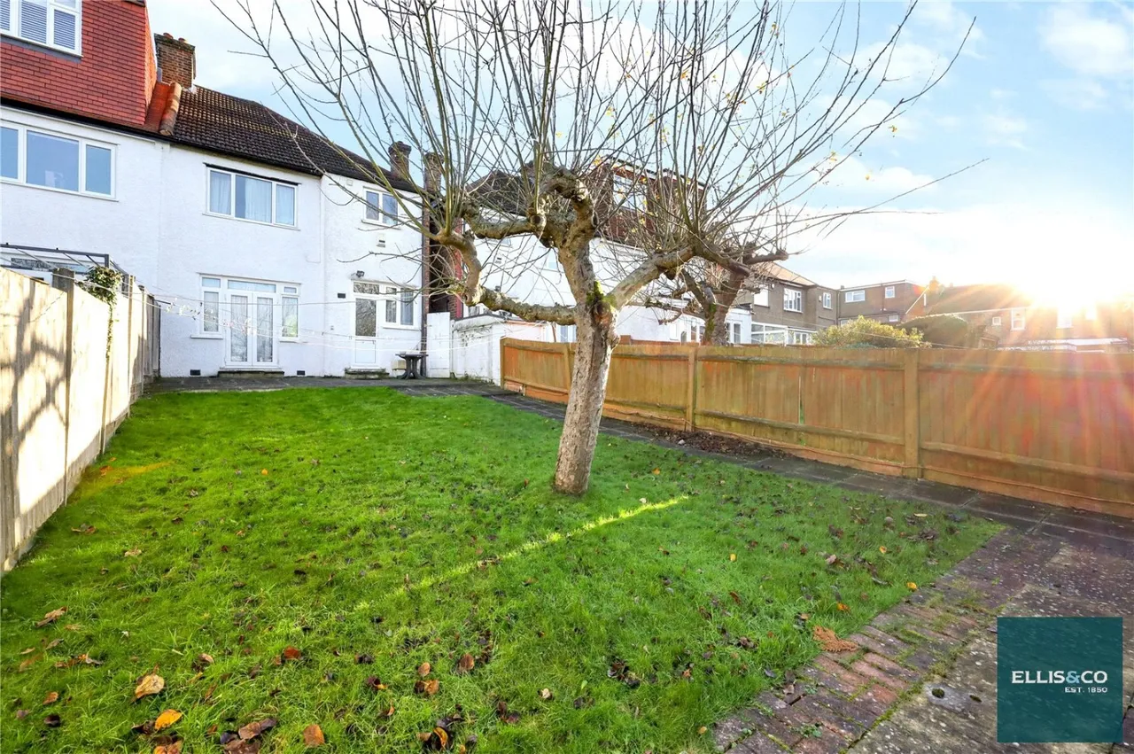 Wentworth Avenue, Finchley, N3, photo 12