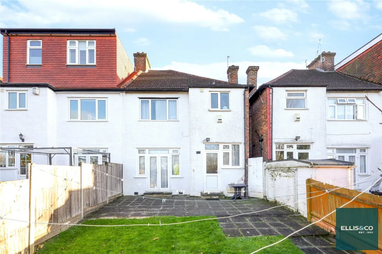 Wentworth Avenue, Finchley, N3, photo 2