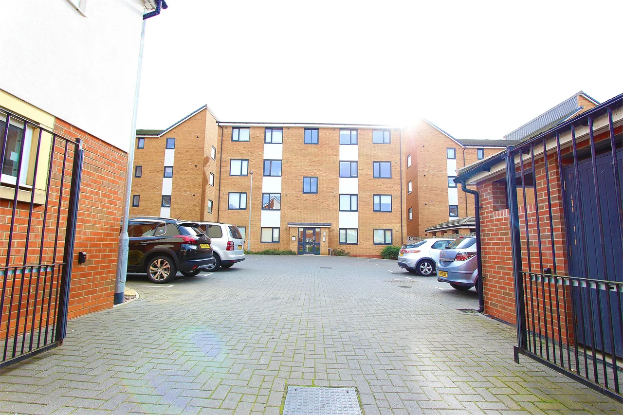 Countess Way, Broughton, MK10, photo 7
